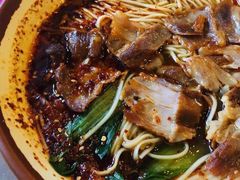 酸辣面-源一咖啡馆(麒麟巷步行街店)