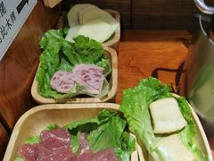 -独食火锅·半米屋台(直营总店)