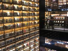 -半山书局(新世纪商城店)