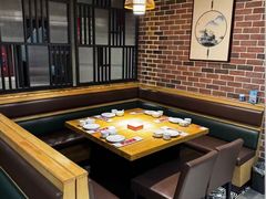 -小三峡食府(西五路店)