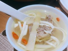 -雀舞云南菜(乐客城店)