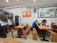 -莱莱小笼·乔艾