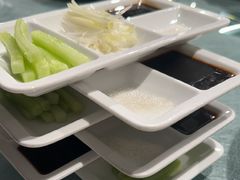 -凤凰园烤鸭店·唐山菜·传承花椒肉(老唐丰路店)