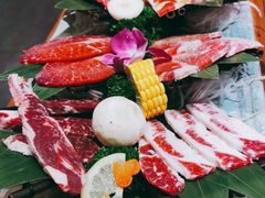 黑牛六拼-明洞阿姨·韩式酱蟹烤肉·创意料理(三元桥店)