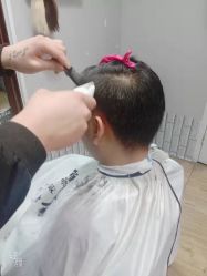 -木格造型美发