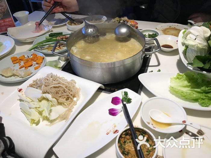 鲜尚轩斑鱼庄(凤城五路店)图片 - 第1张