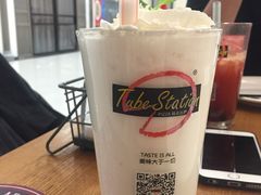 优格奶昔-Tube station站点比萨(王府井百货店)