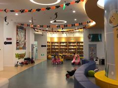 -戊辰亲子游泳俱乐部