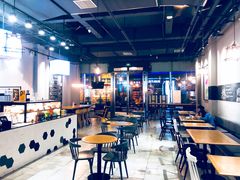 大堂-HELLO 27 意面·沙拉·帕尼尼