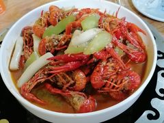-茸梅路右拐龙虾-农家菜(松江店)