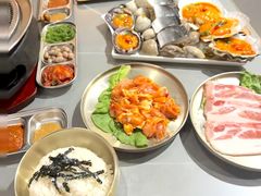 -围炉肉舍•炭烤活鳗•丹东海鲜烤肉(步行街店)