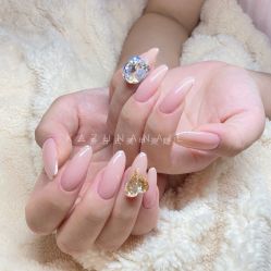 -一奈日式美甲美睫专门店