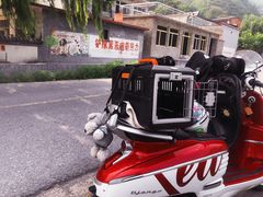 -百里峡七彩艺术小镇