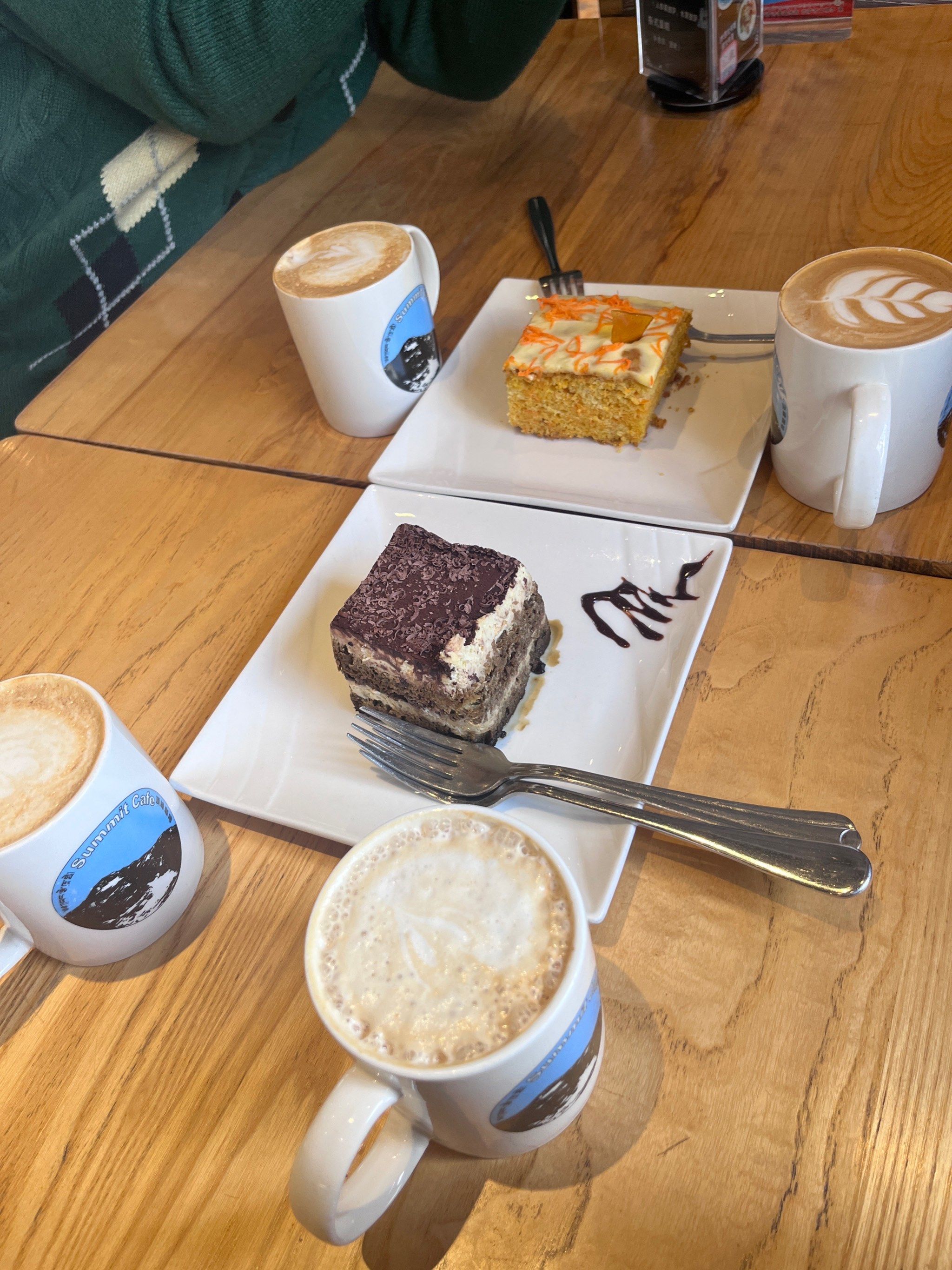 非常nice有藏族特色的藏奶酪摩卡和超好吃的蛋糕的咖啡店!