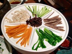 鸡丝凉米线-云海肴·汽锅鸡·云南菜(美罗城店)