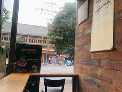 靠窗位-乌托邦咖啡(武侯祠店)