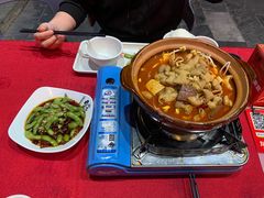 -龙巢盱眙龙虾·牛蛙·烧烤宵夜(八卦岭店)