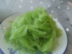 凉拌莴笋丝-紫藤园·天目湖大鱼头(南山竹海店)