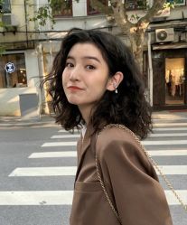 -苑苑发型设计