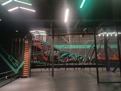 -极限PLAY运动娱乐新世界·团建派对潮玩休闲馆·室内蹦极高空游乐园