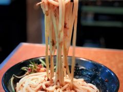 -丽虹云南过桥米线(兴工街店)