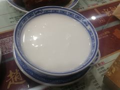 -赵记传承特色牛奶甜品(泉城广场店)