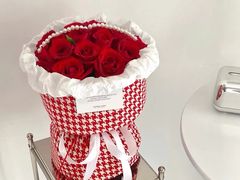 -潋滟花艺工作室(凌香里店)