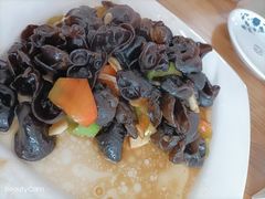 -溢心园香河肉饼总店