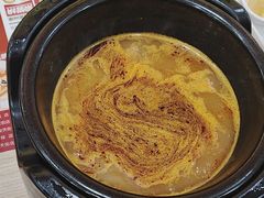 -花馬肆.云南过桥米线(汉神购物广场现场熬汤店)