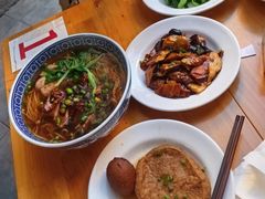 -沪西老弄堂面馆(定西路店)