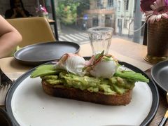 牛油果温泉蛋吐司-O'mills Sourdough Bakery&Bistro(永嘉路店)