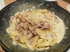 -玛格萝妮比萨屋(四平店)