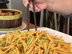 -莲餐厅·湖北菜·潜江小龙虾店(愚园路店)
