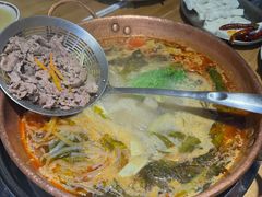 -洱火云南酸菜牛肉火锅(石景山当代商城店)