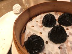墨鱼汁黑松露小笼包-上海小南国(国会店)