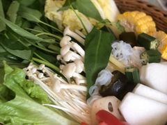 -樾餐厅泰式海鲜火锅(民歌湖店)