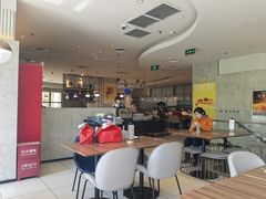 -必胜客(白广路店)