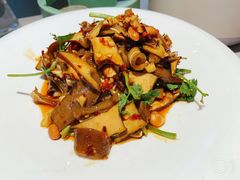 热卤-费大厨辣椒炒肉(黄兴中心广场店)