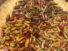 -老滇山寨•云南特色菜•地方菜•民族风情歌舞表演(金碧店)