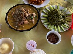 -华龙特色大骨鸡农家菜馆