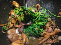 -胡须佬鸡煲四季火锅店(石厦西村直营店)