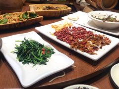 -老滇山寨•云南特色菜•地方菜•民族风情歌舞表演(金碧店)