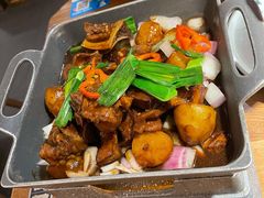 锅仔香焖黄牛肉-弄堂里·寻味杭州(湖滨银泰in77C区店)