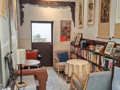 -邊城書店
