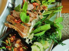 烤猪颈肉-Chom Cafe and Restaurant