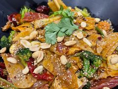 -醉人椒麻辣香锅(王府井喜悦店)