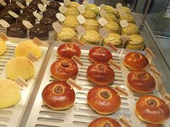 -好利来(上海虹桥新天地Lab主题店)