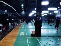 -尤尼克斯羽毛球主题馆