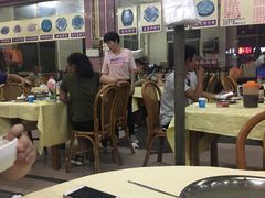 粉色衣服的服务员，态度不好！-标记美食新鲜猪杂(兴南大道店)