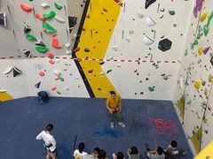 -问山MountQuest攀岩馆